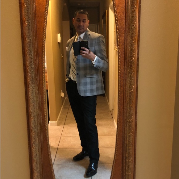 Meet your Posher, Victor - Picture 3 of 5